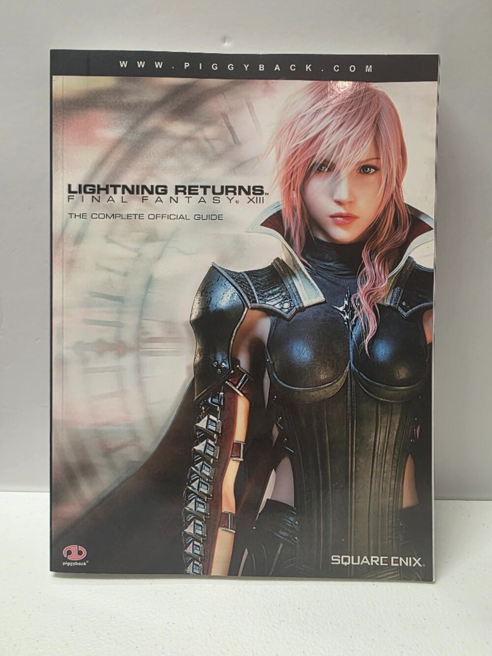 Final Fantasy XIII Lightning Returns Piggyback Official Strategy Guide With Map